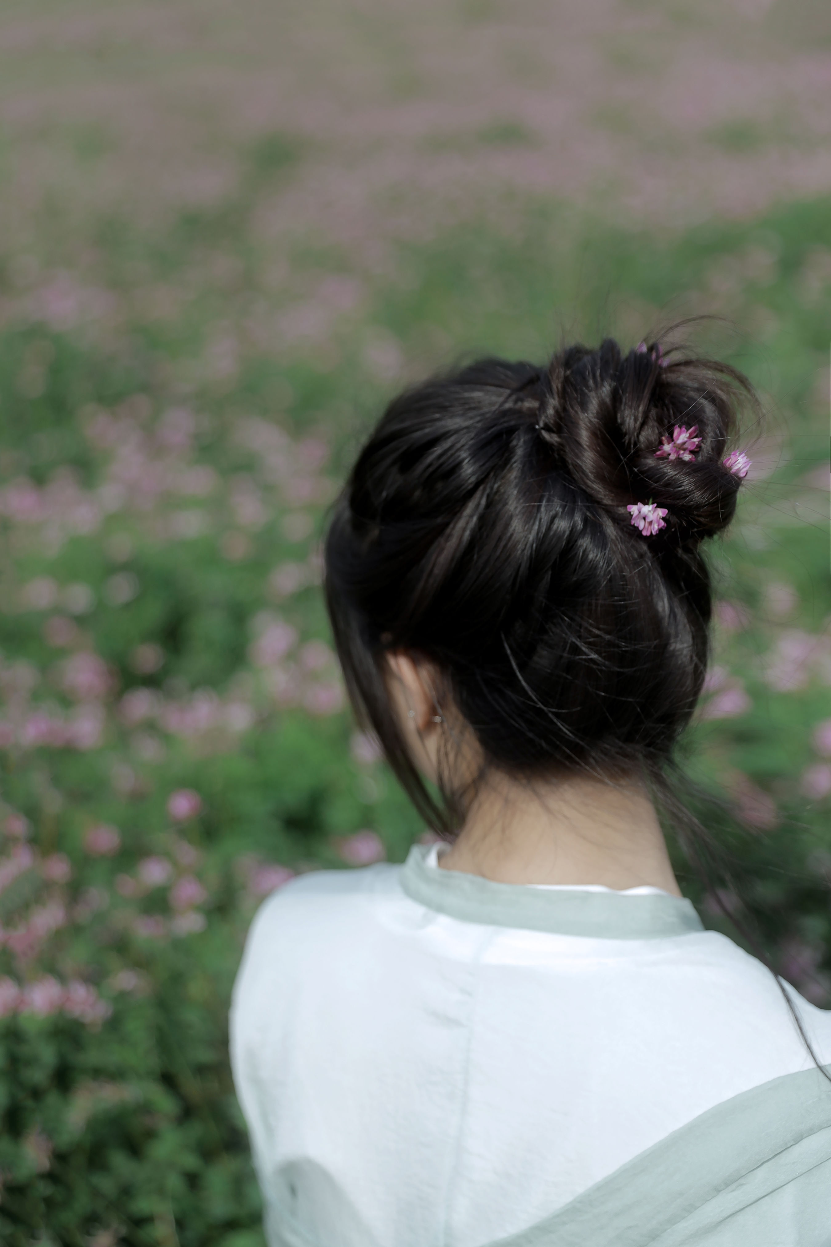 一跃落入紫云英 古装 少女 写真集