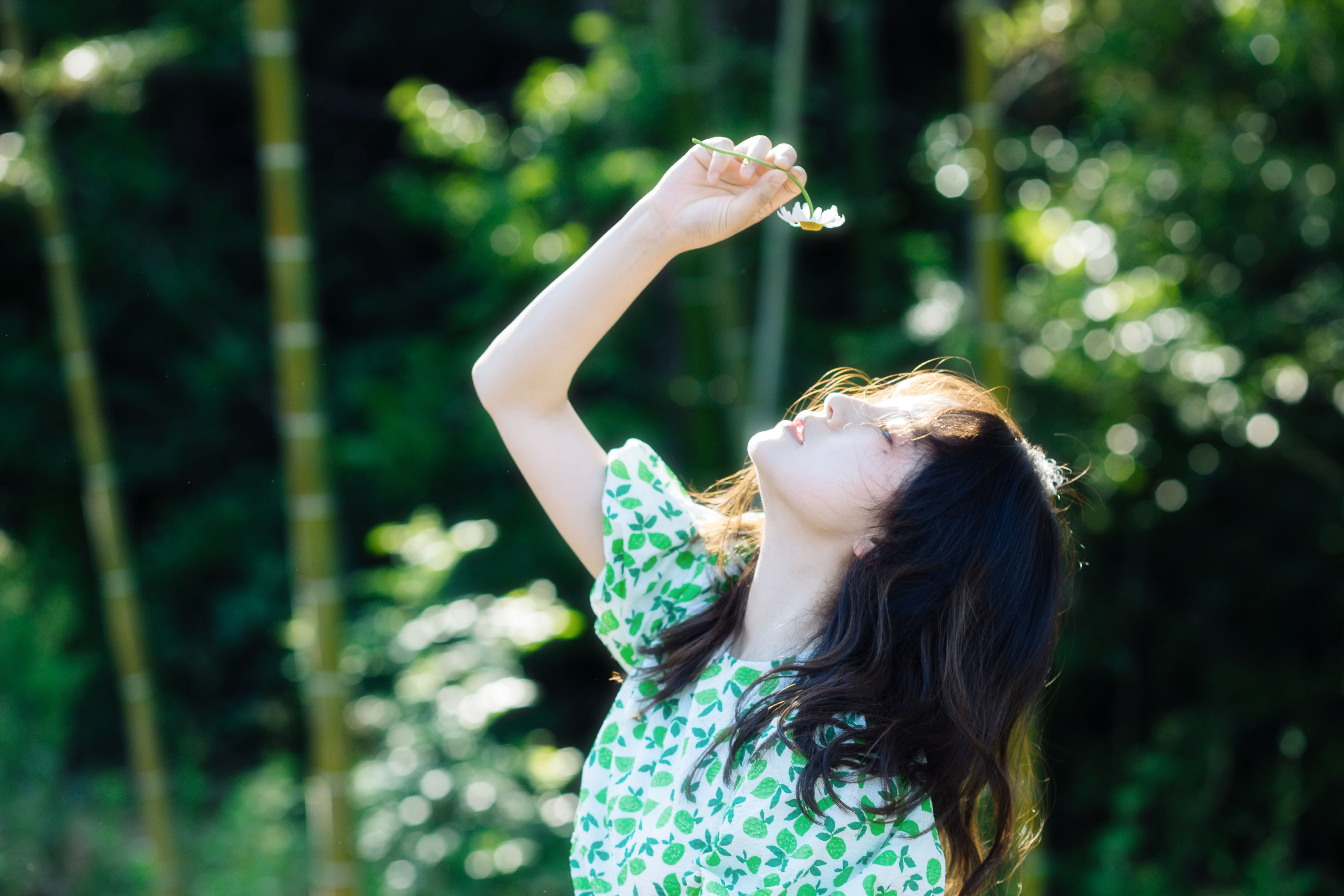 绿野花园 小清新 树林 少女 养眼