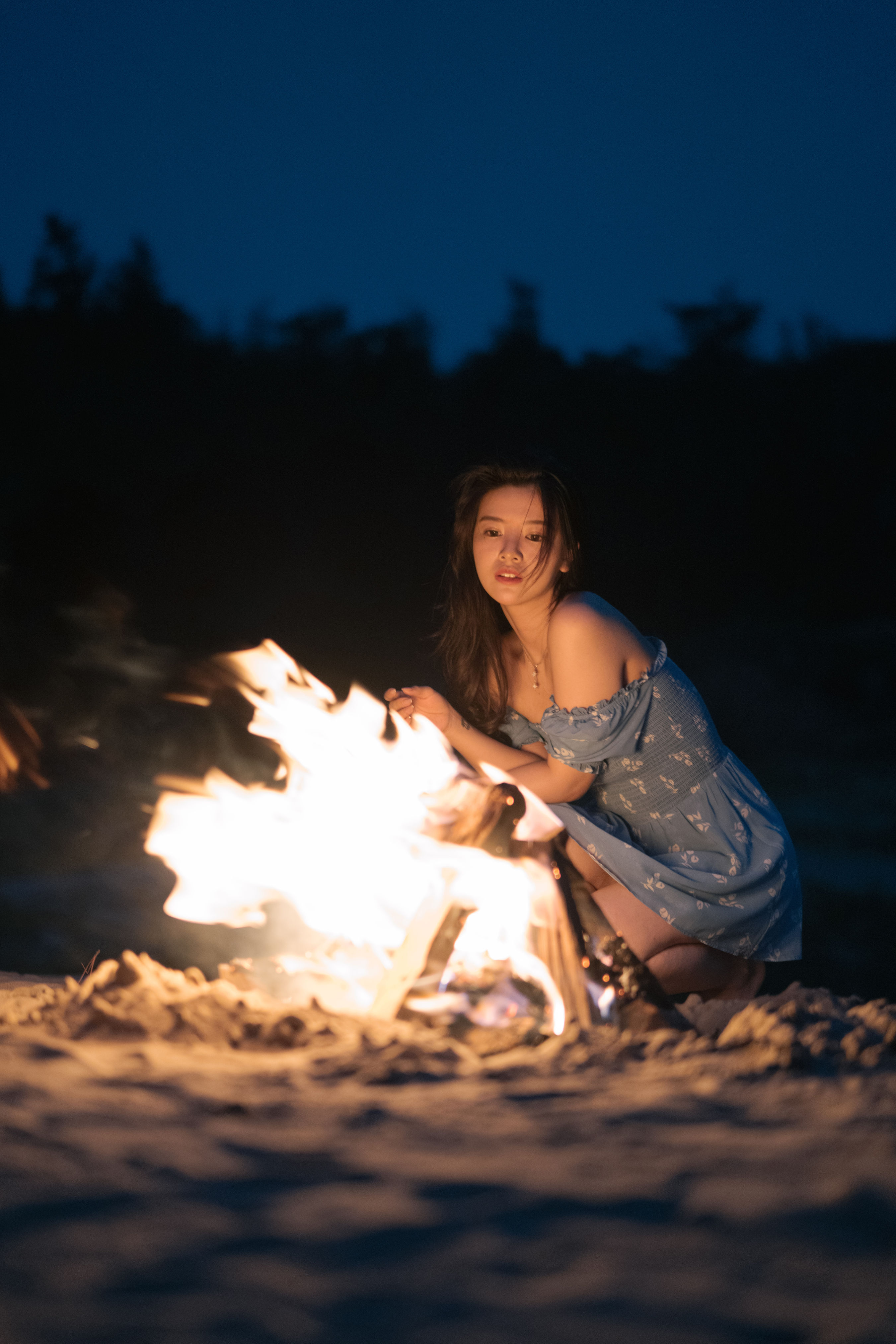 我的热情，好像一把火 夜景人像 美女 光影