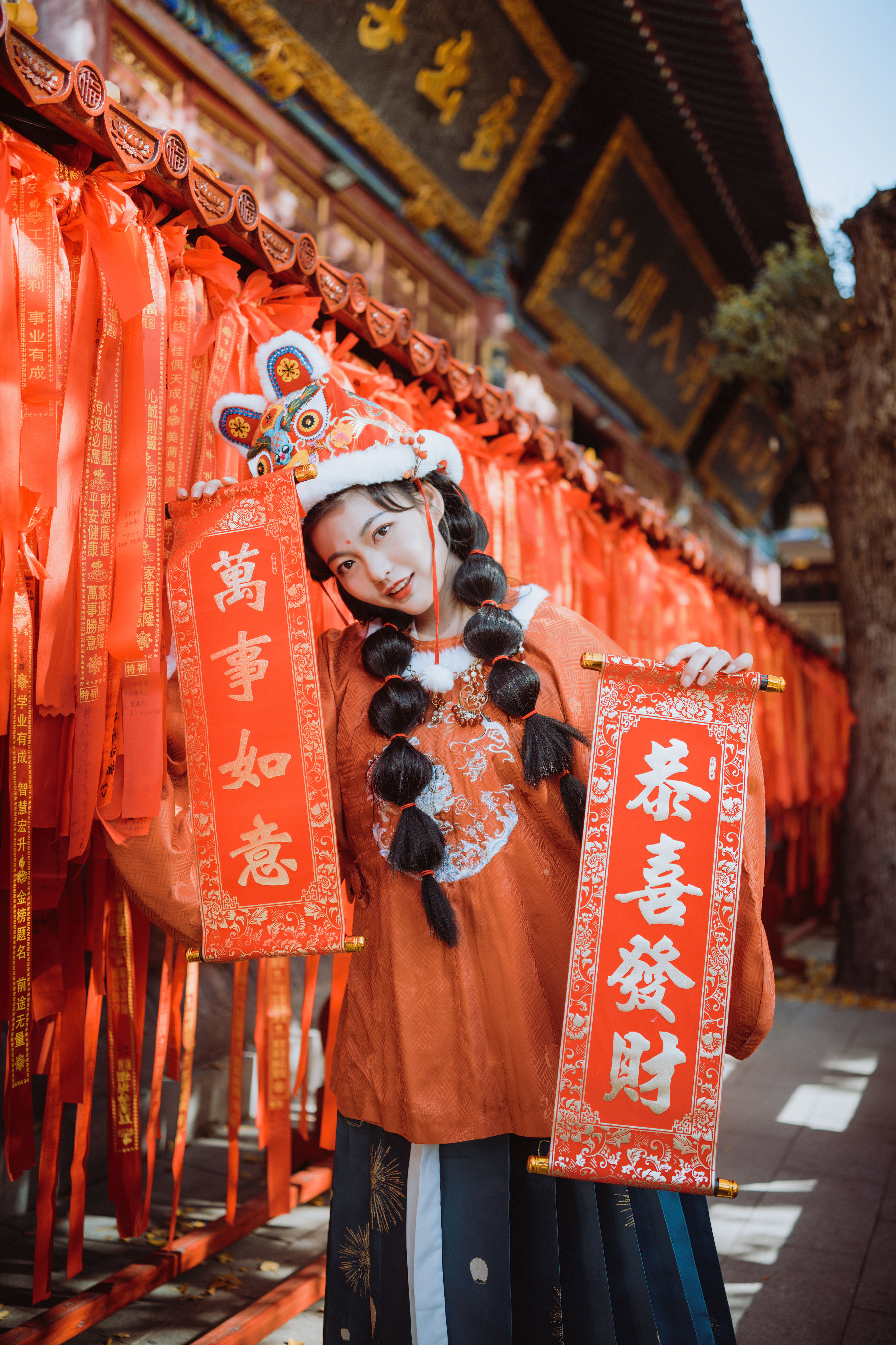 虎运呈祥 街拍 春节 古装 萌妹子