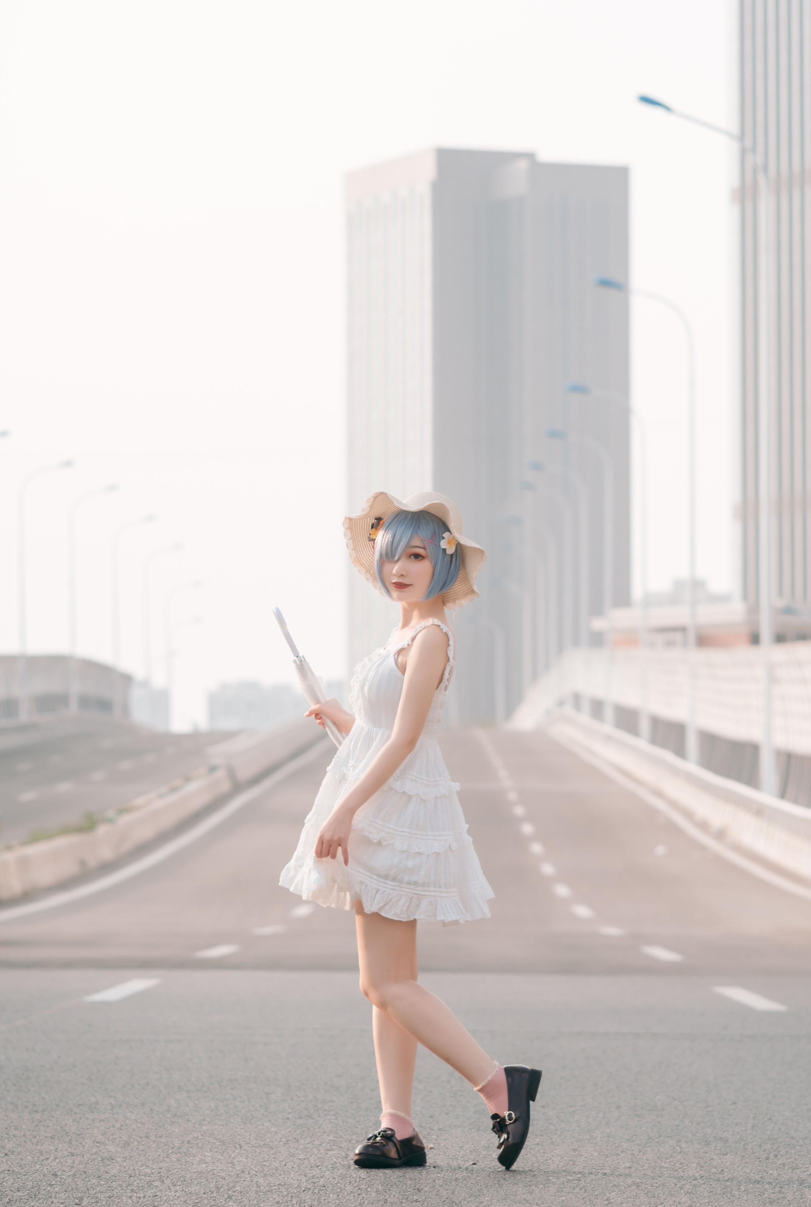 跨过大桥来到河边 二次元 Cosplay 写真 街拍 美少女