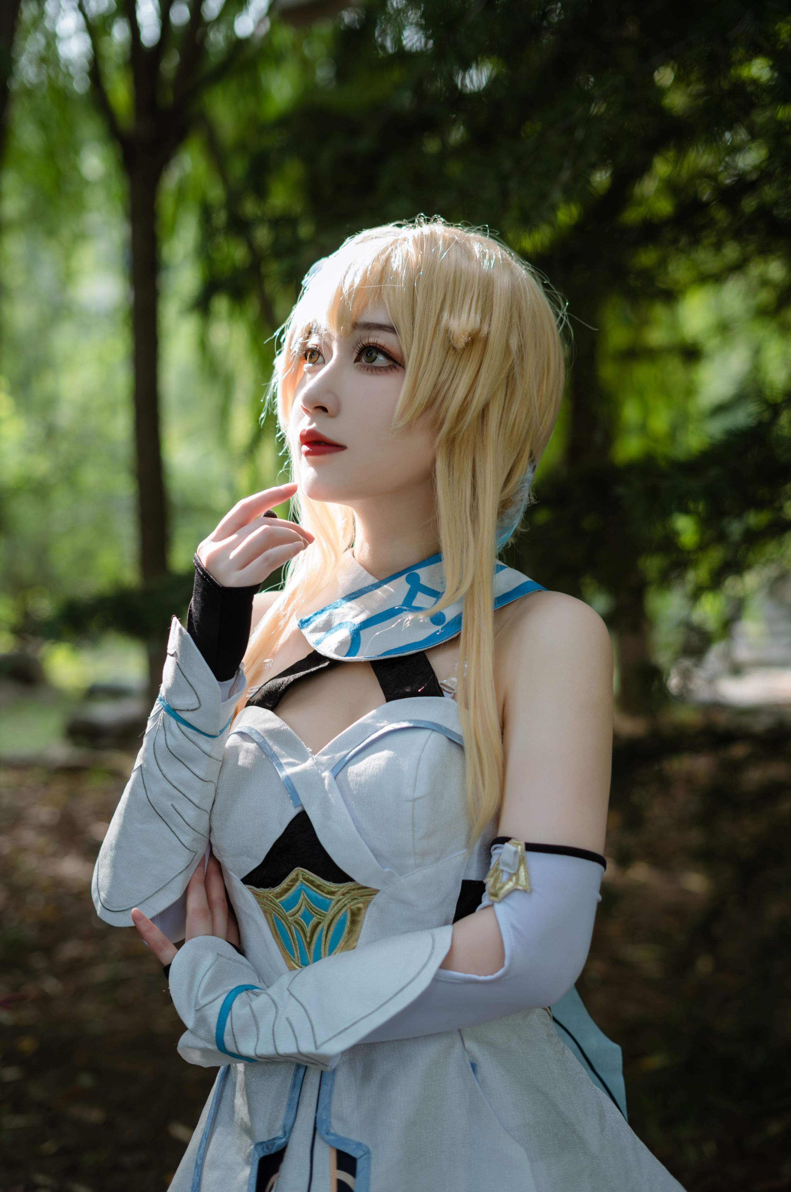 美丽的荧 二次元 Cosplay 树林 可爱 妹子