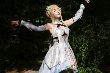 美丽的荧 二次元 Cosplay 树林 可爱 妹子