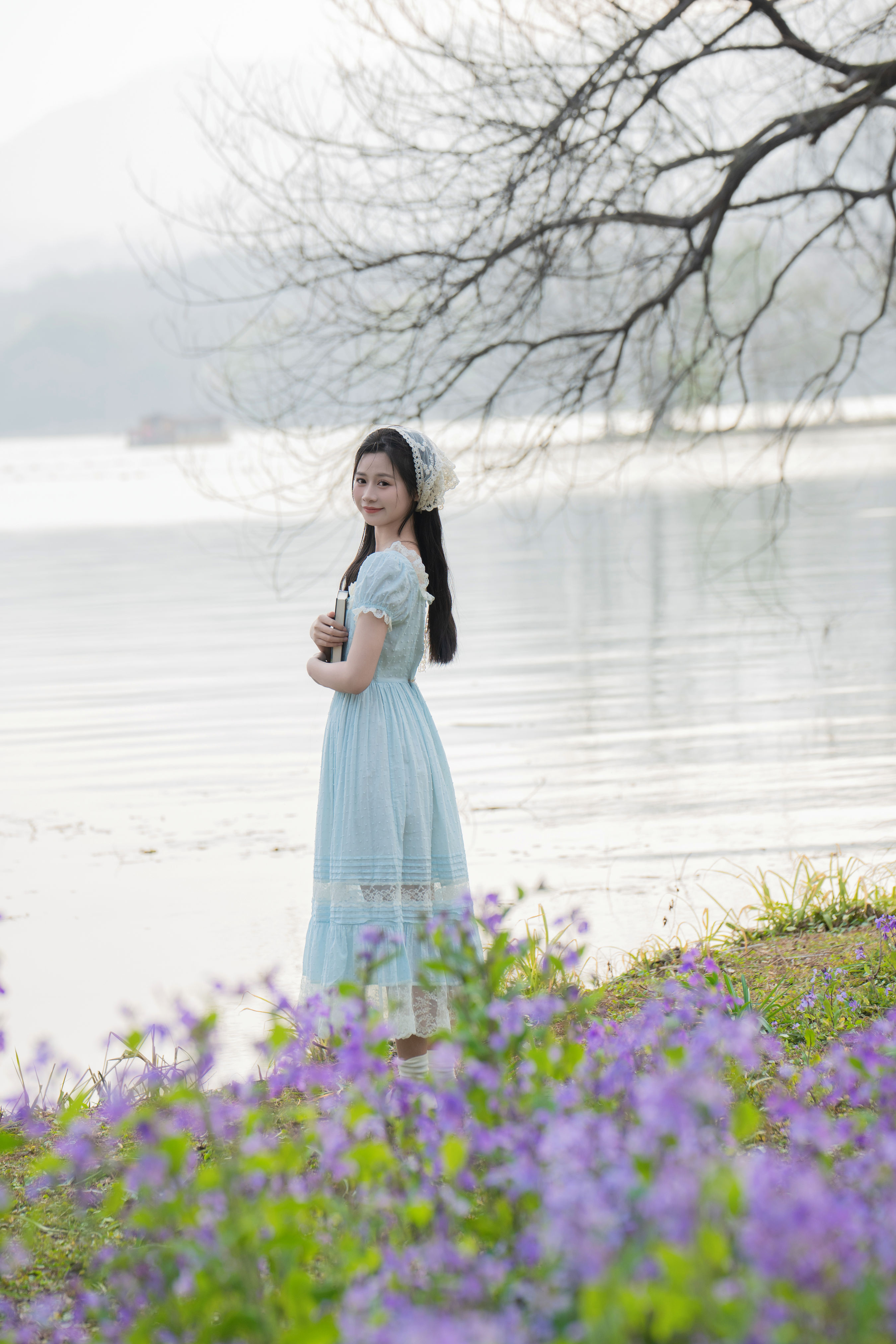 水边二月兰 浪漫 少女 写真 可爱 甜美 花