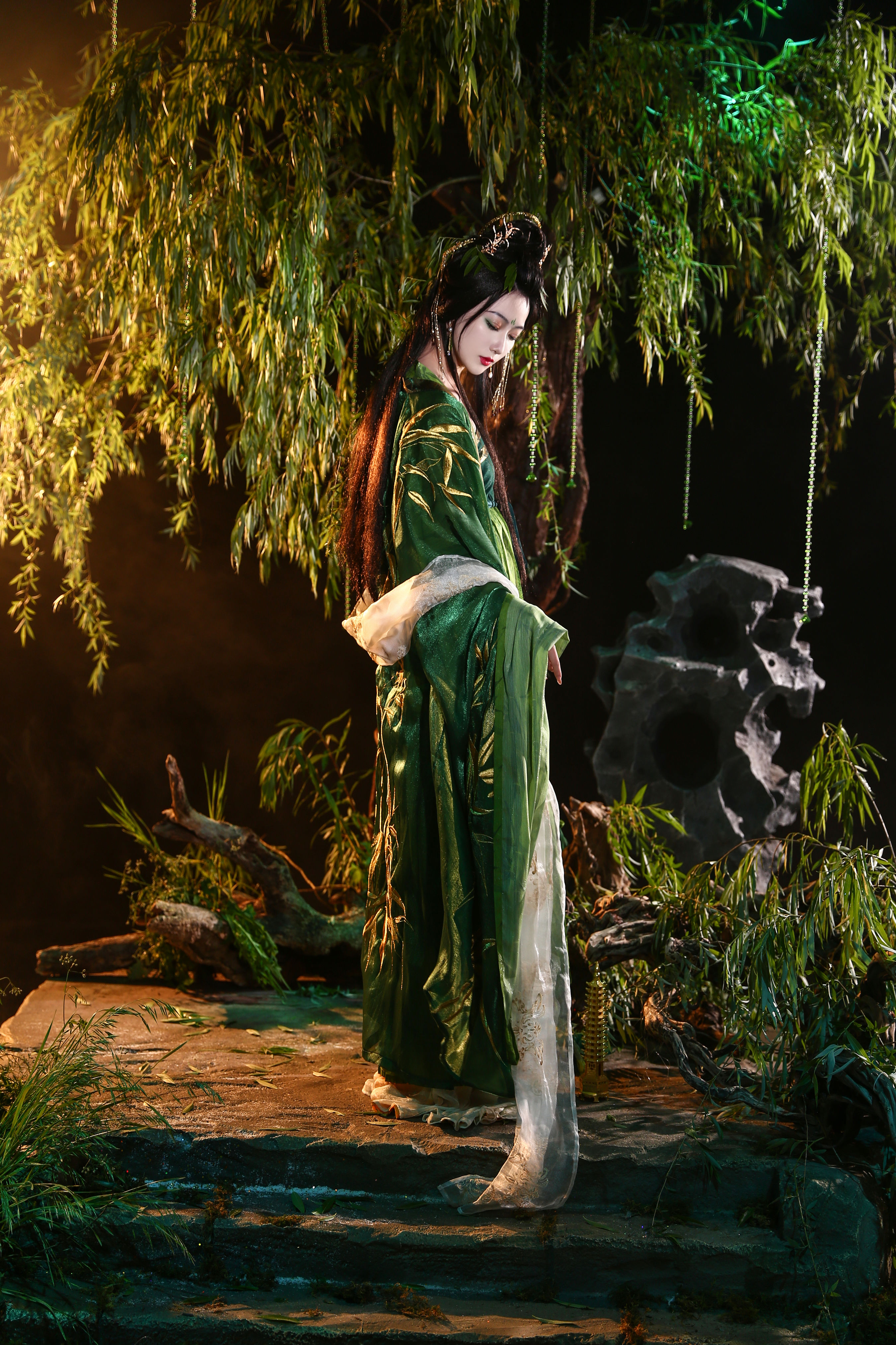 柳神 氛围感 Cosplay 惊艳 绿色 美丽