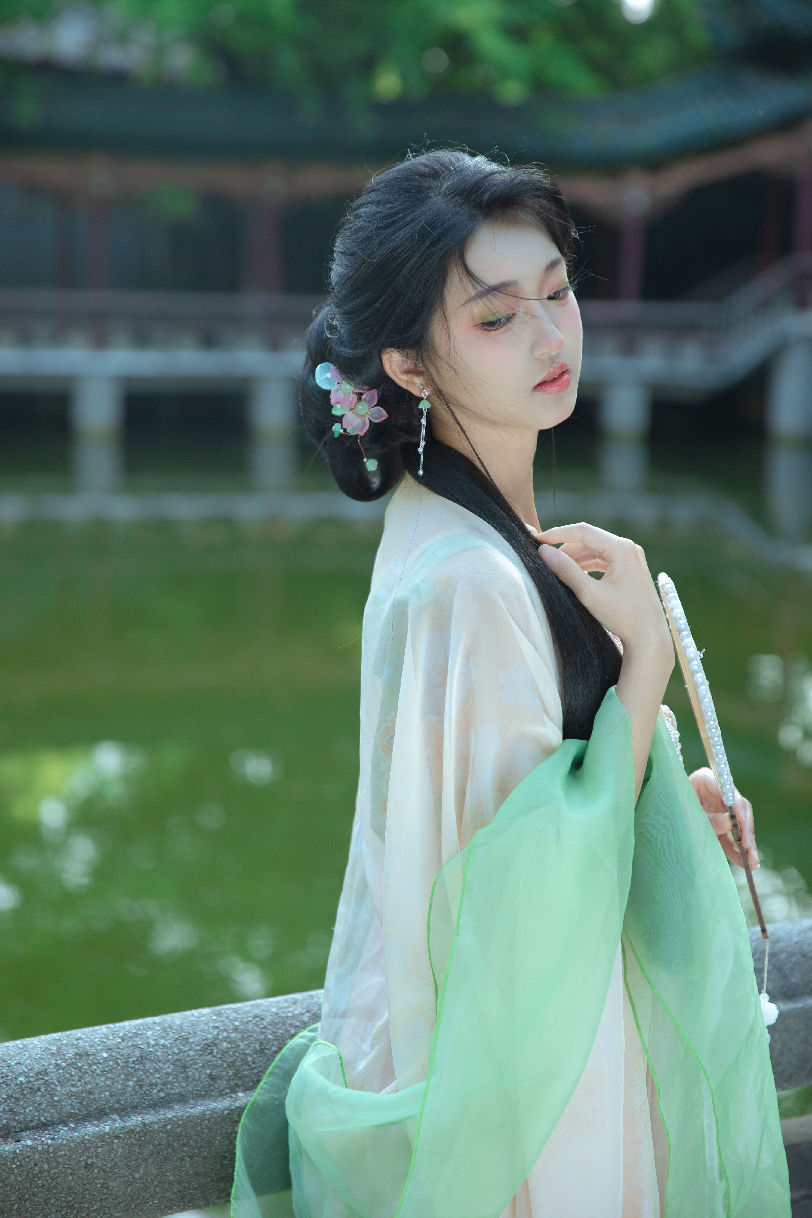 芙蕖 绿色 美人 古装 精美 美丽