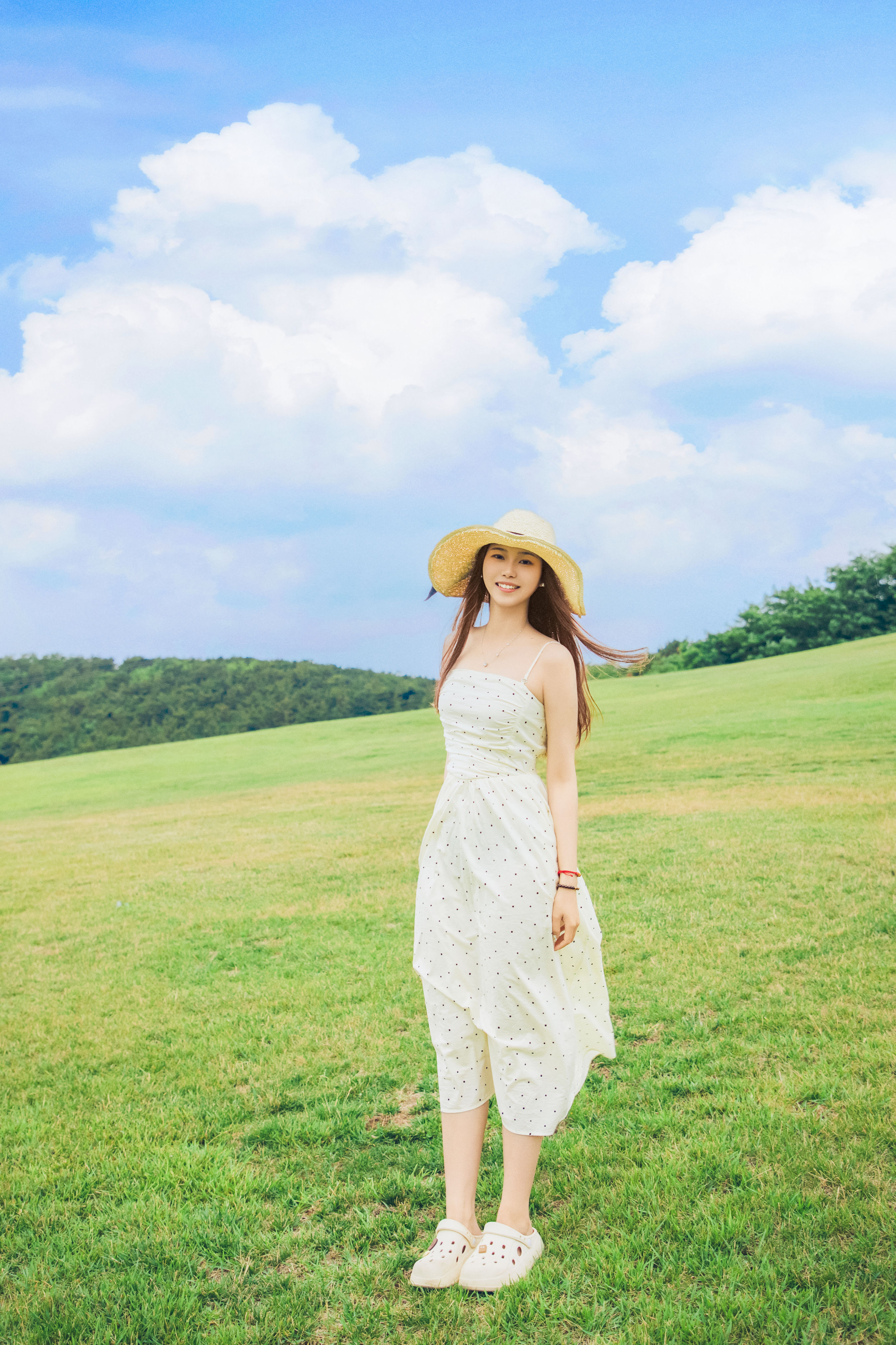 夏天的一抹绿 壁纸 夏天 小清新 女孩 甜美 绿色