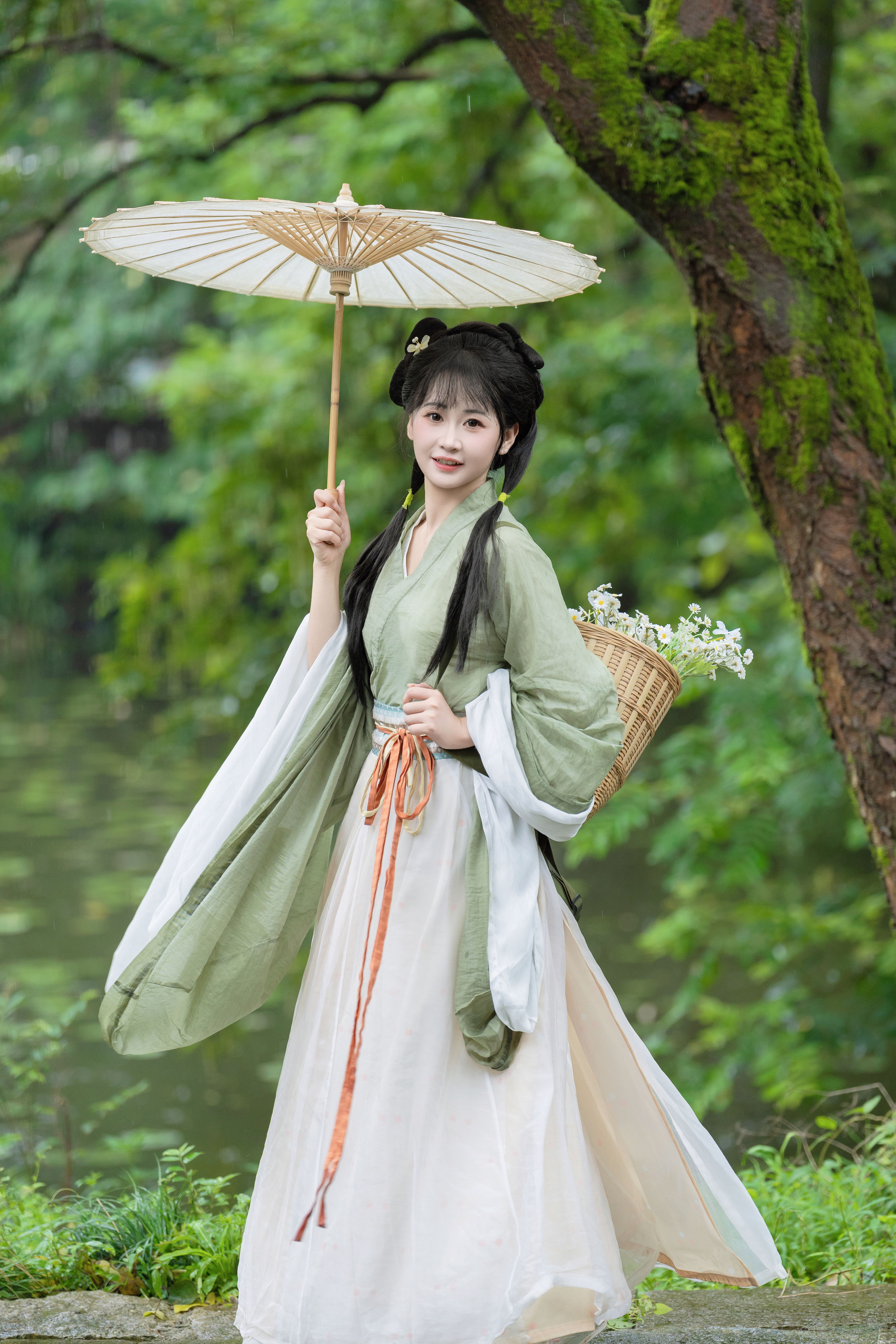 雨天 绿色 小清新 姑娘 古代 下雨天