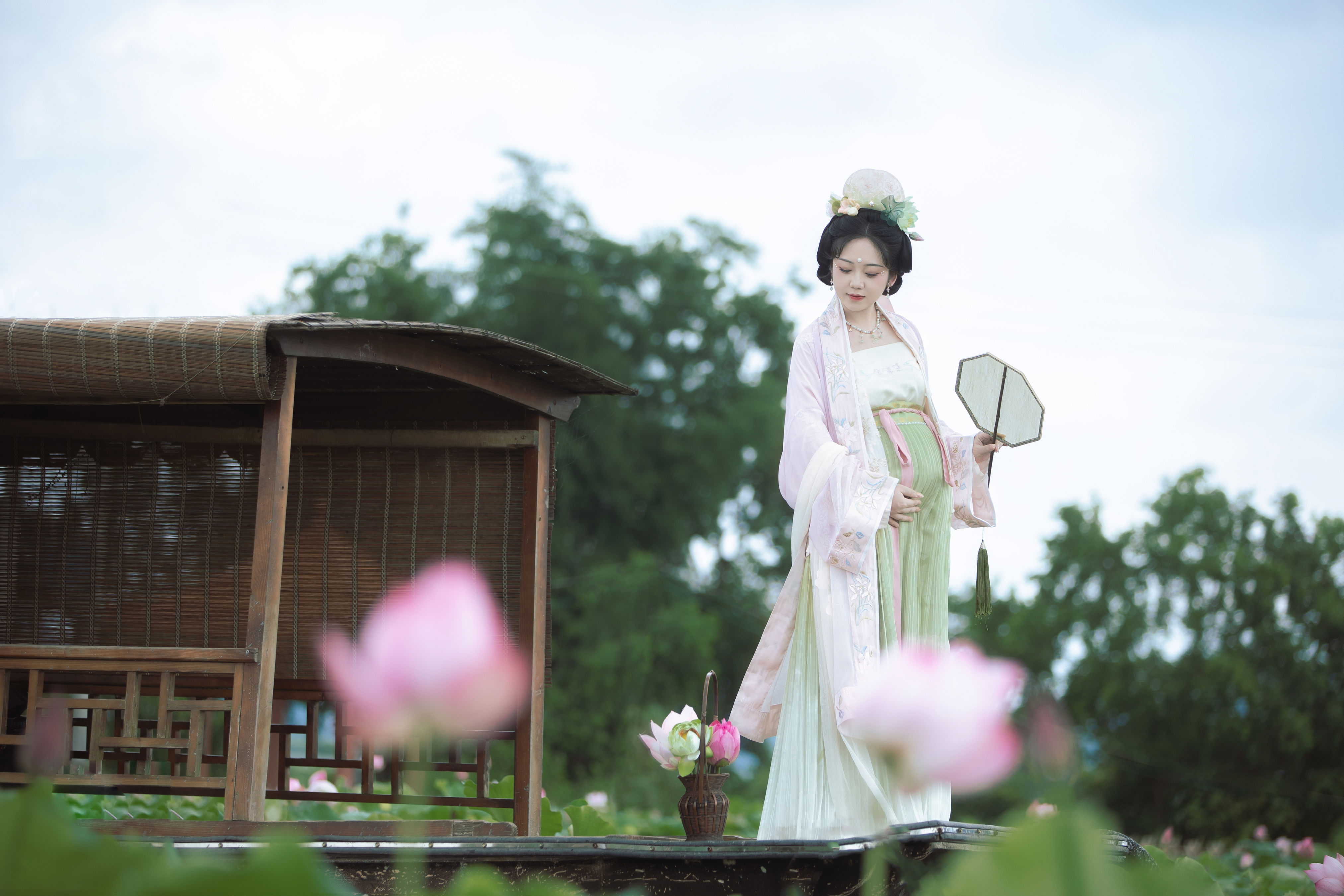 采莲曲 莲花 汉服 古装 女人 荷花